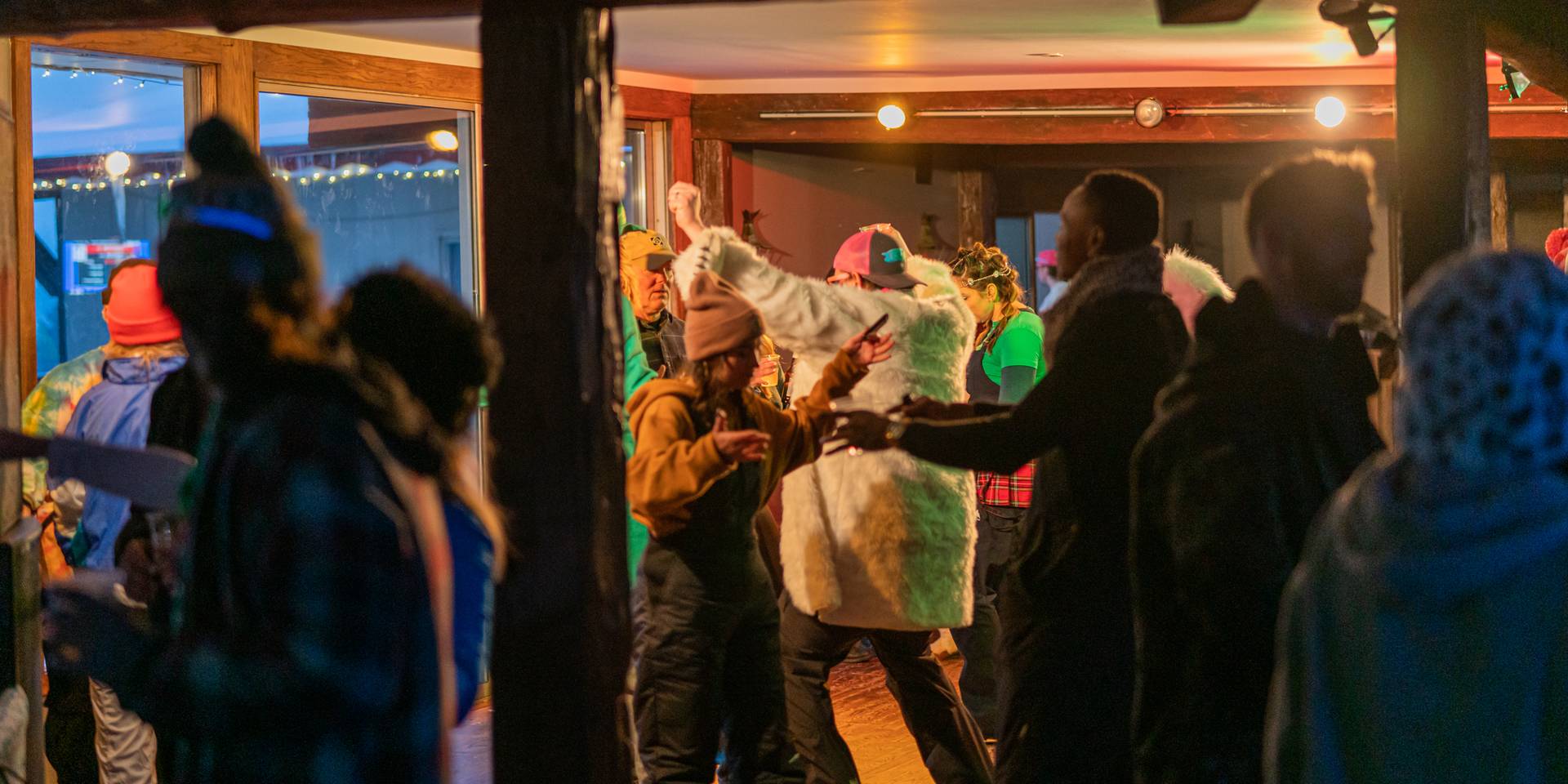 snowflake lounge dancefloor