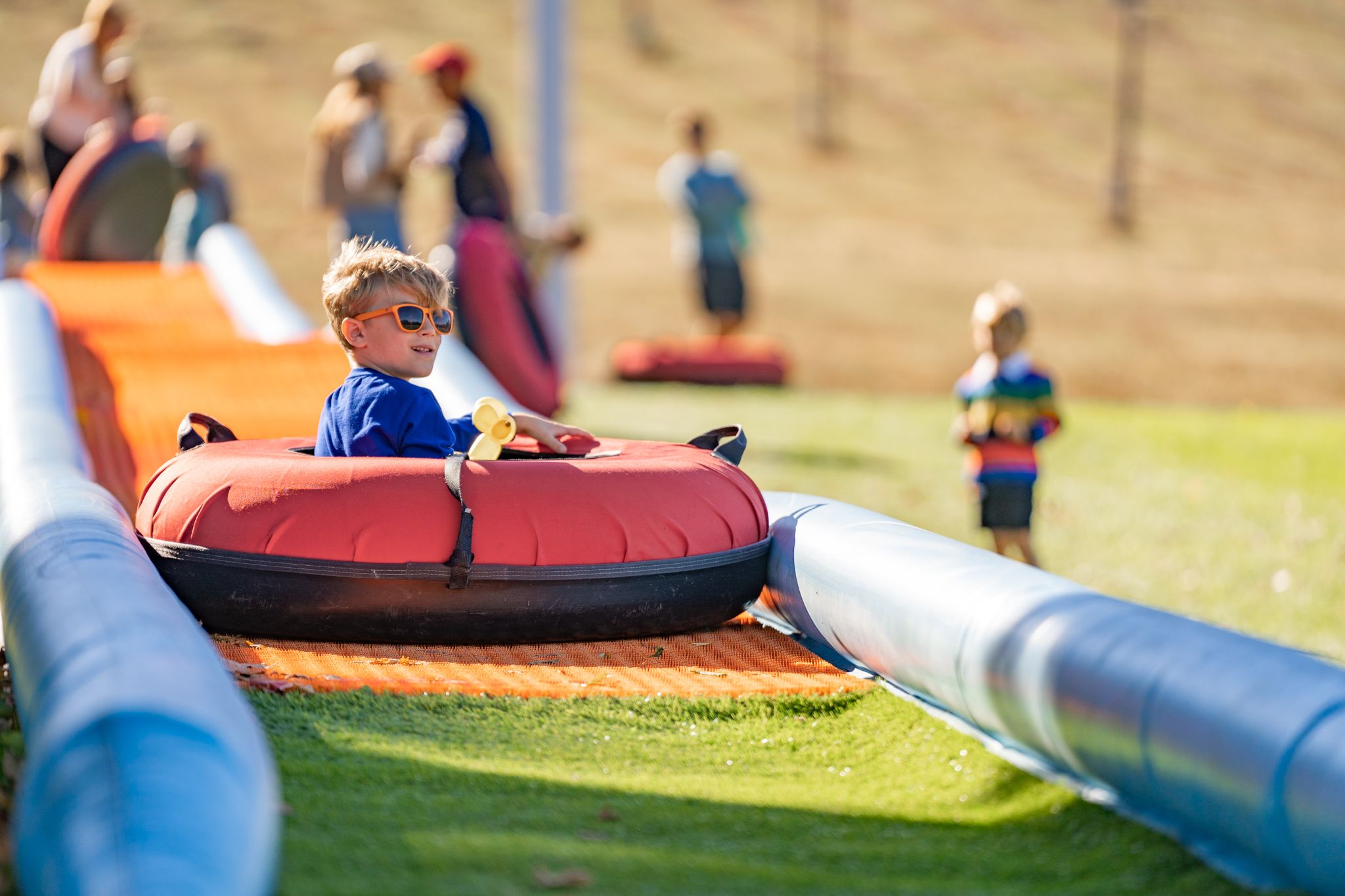 child tubing at skitoberfest