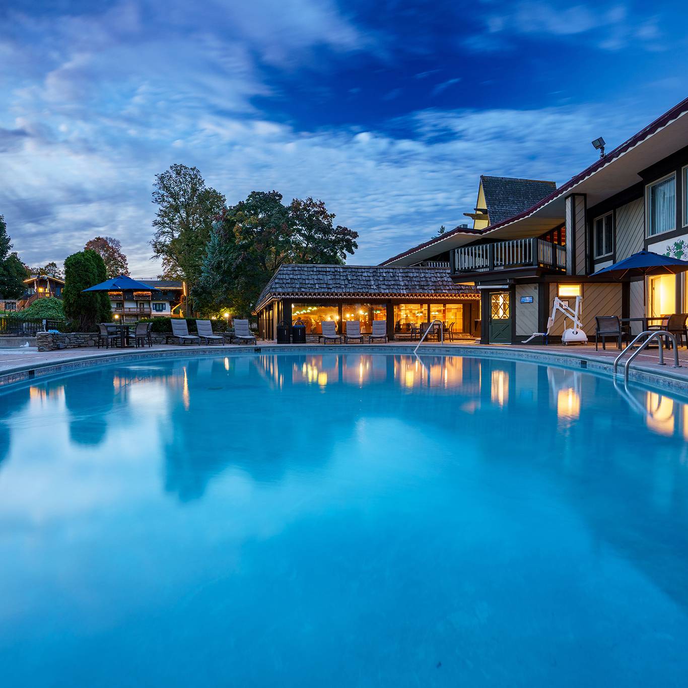 clock tower lodge outdoor pool