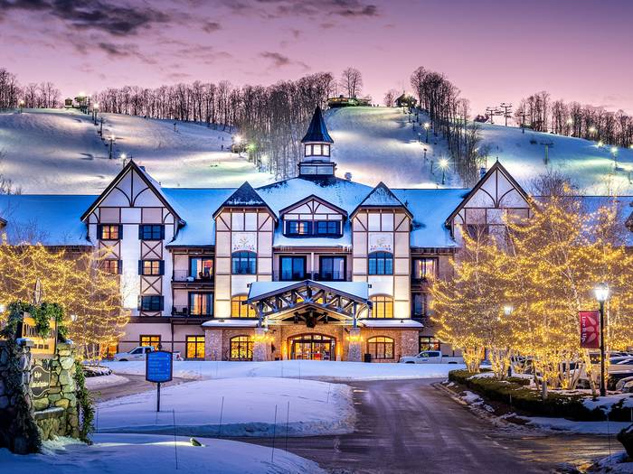 mountain grand lodge and spa in the winter