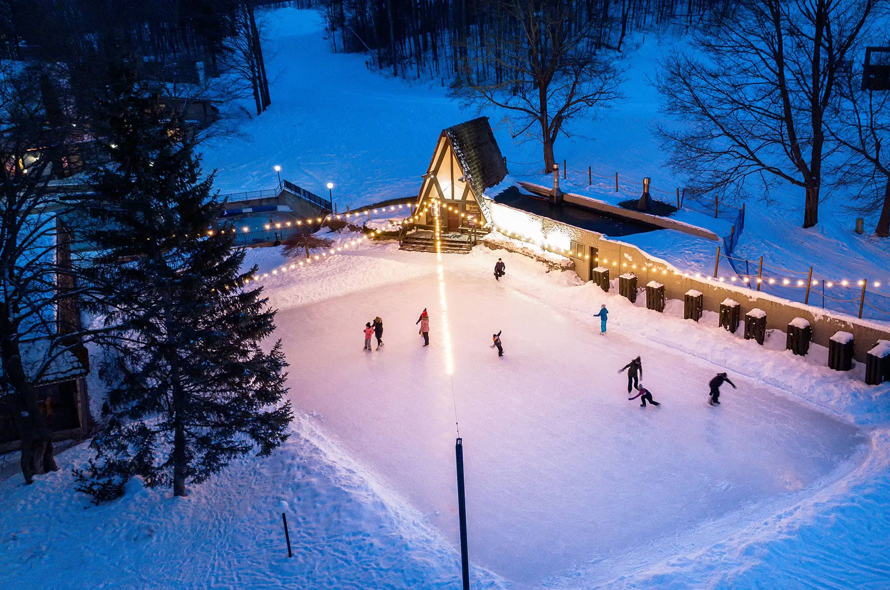 Aerial view of the ice skating rink at the Clock Tower Lodge