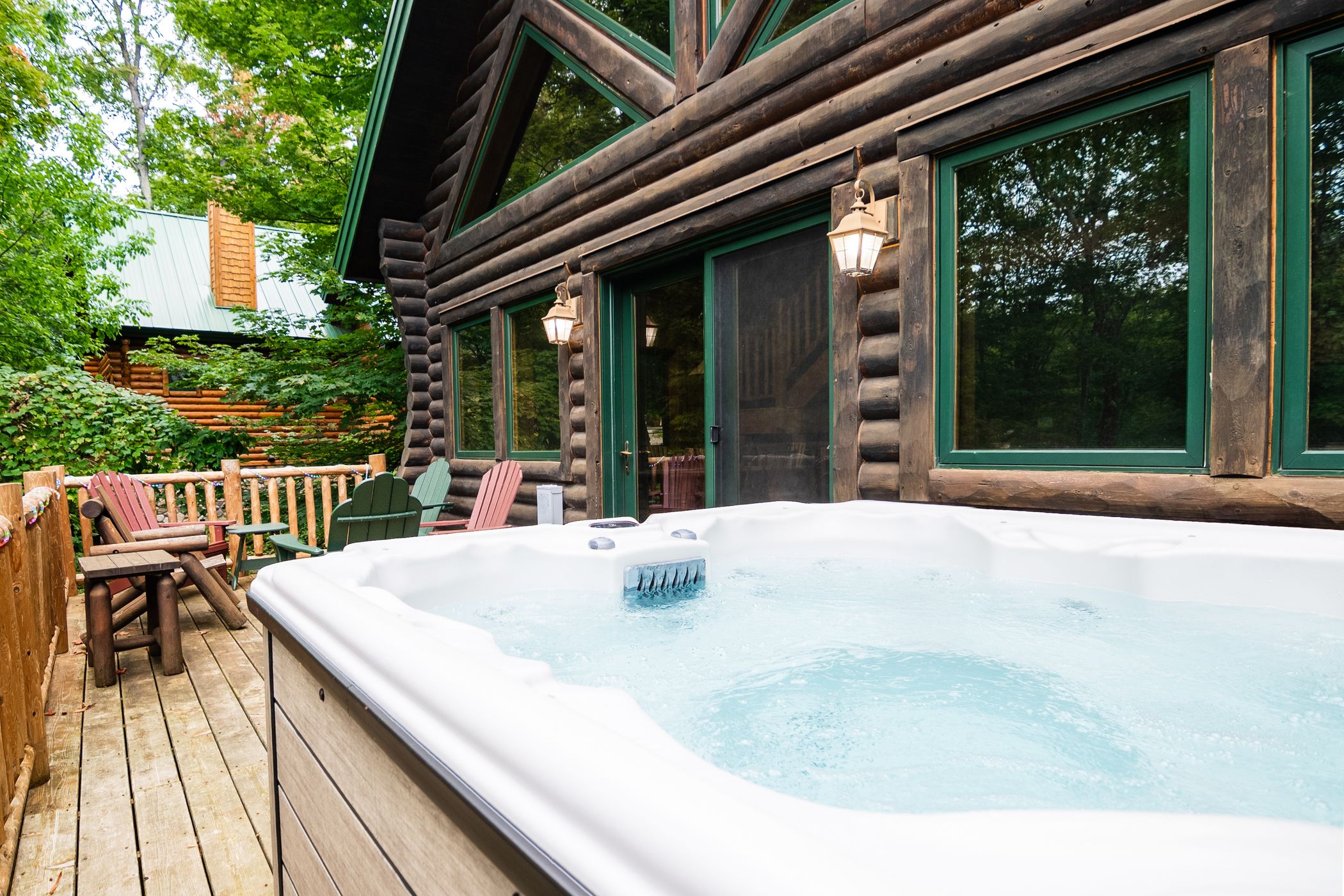 outdoor hot tub at mountain cabin