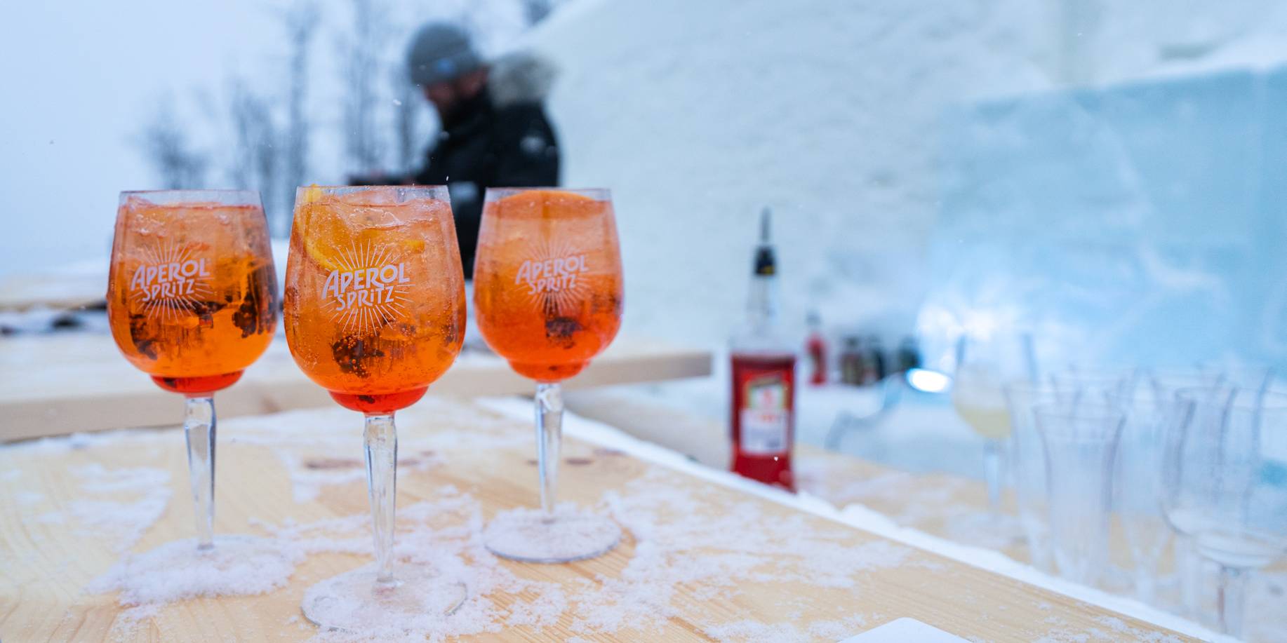 aperol spritz cocktails at iglu
