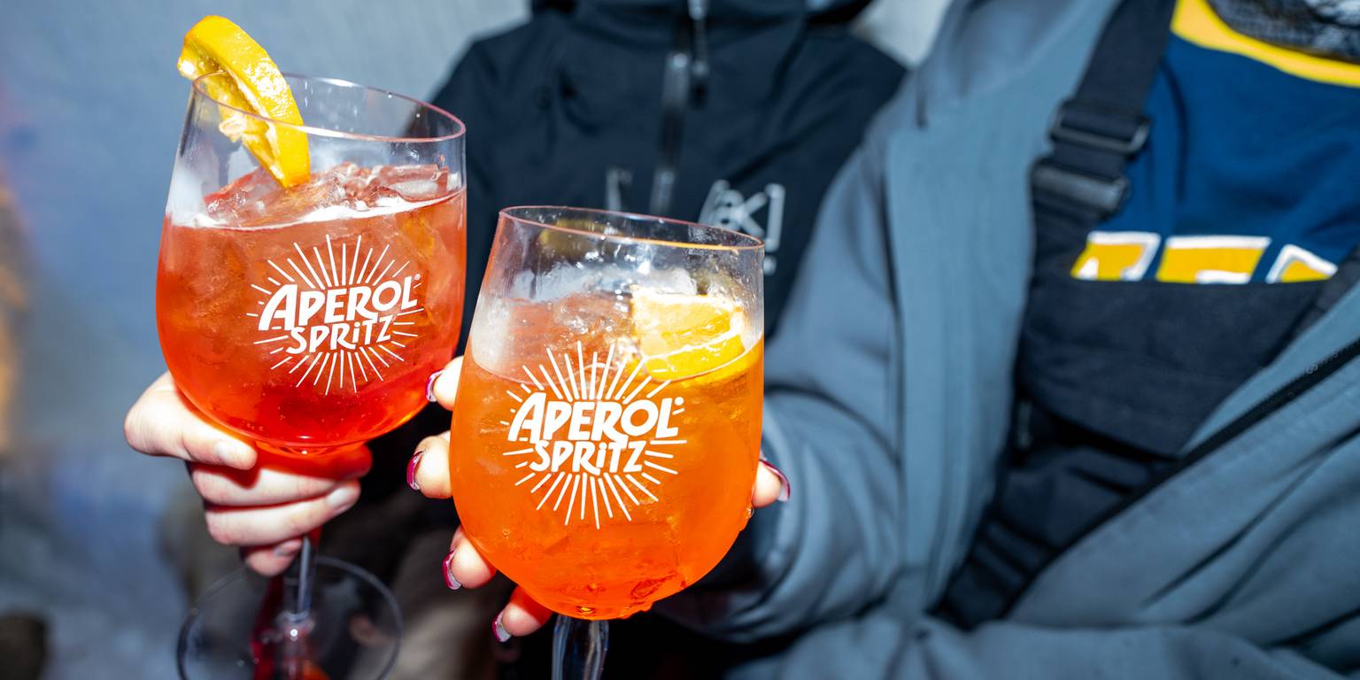 aperol spritz cocktails at iglu