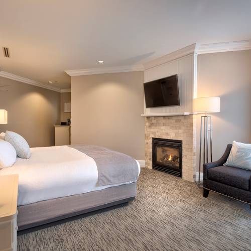 Tower King bedroom, Inn at Bay Harbor