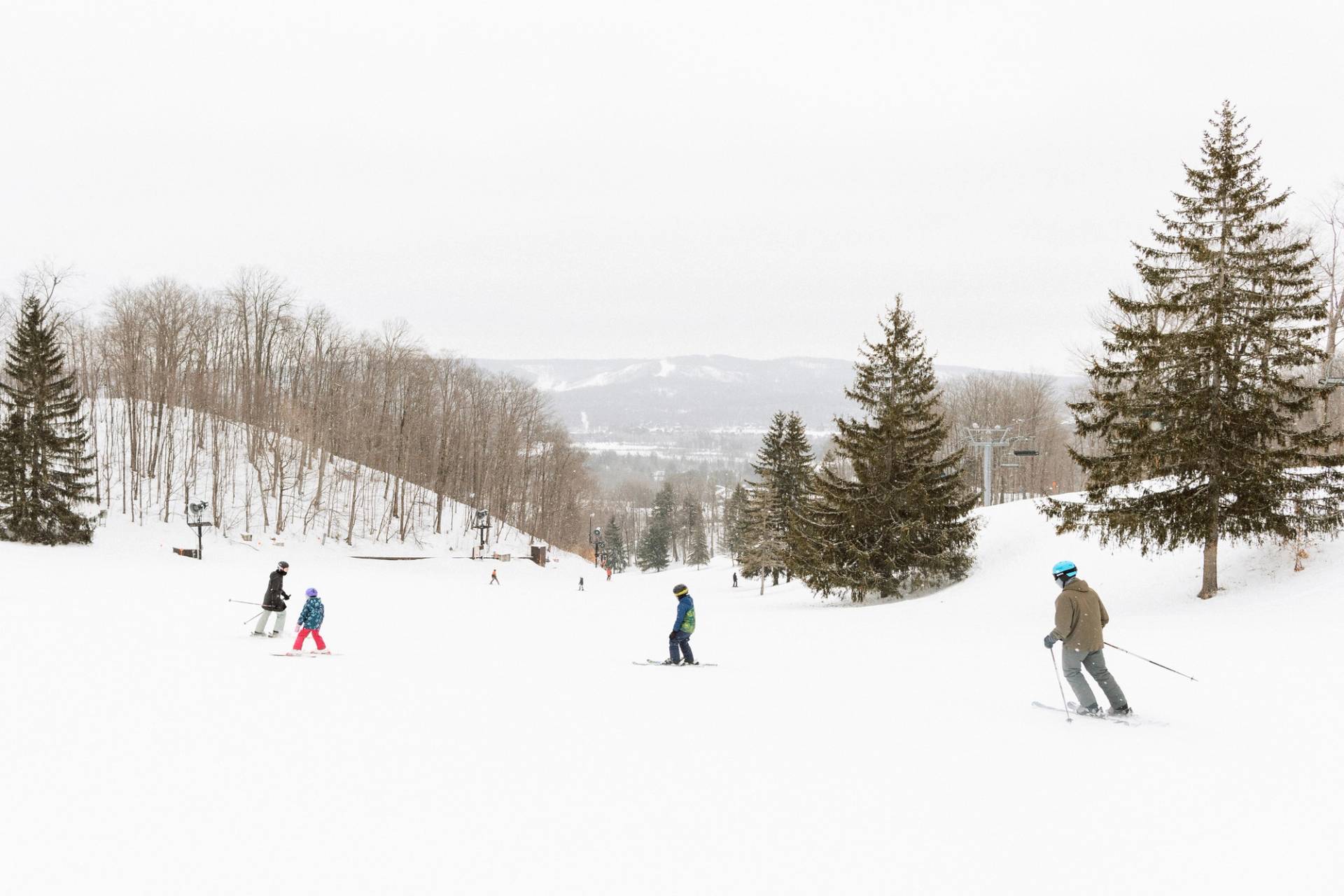 Family skiing, The Highlands