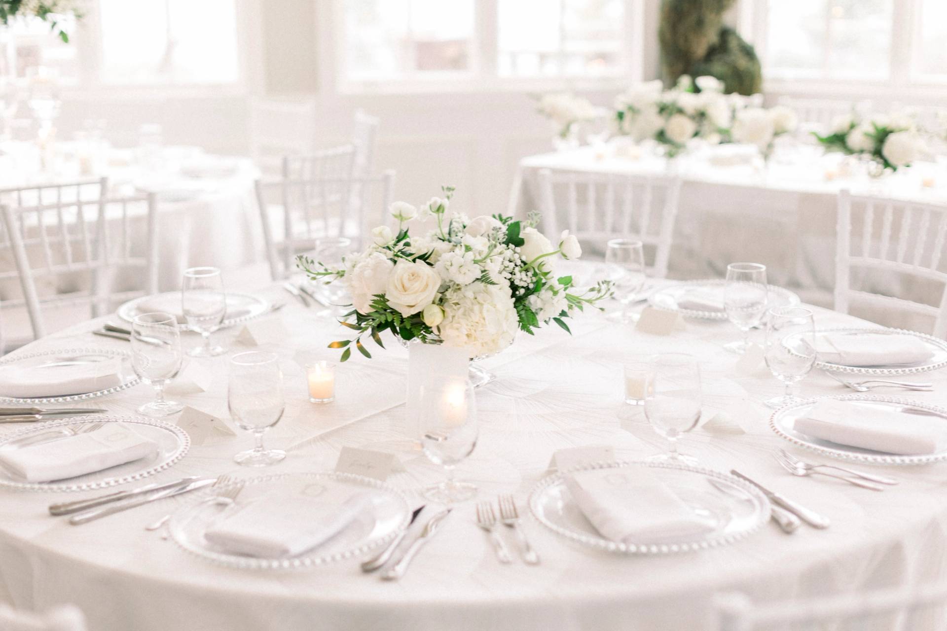 White wedding table decor