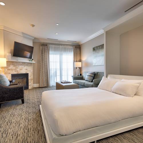 Parlor studio hotel room, Inn at Bay Harbor