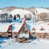 The Highlands main lodge and ski slopes, winter