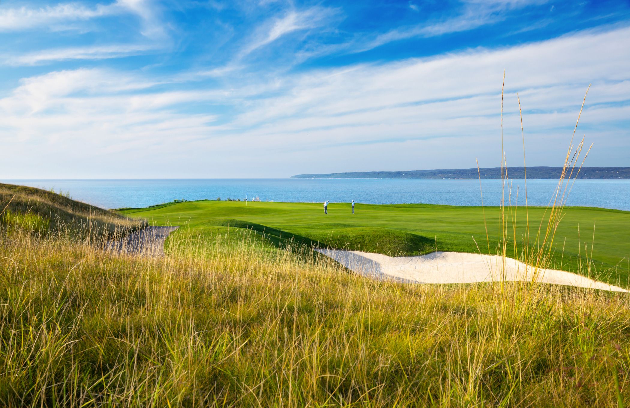 Golfers on The Links course, fescue and Lake Michigan, Bay Harbor Golf Club