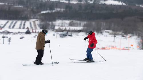 A ski lesson at The Highlands