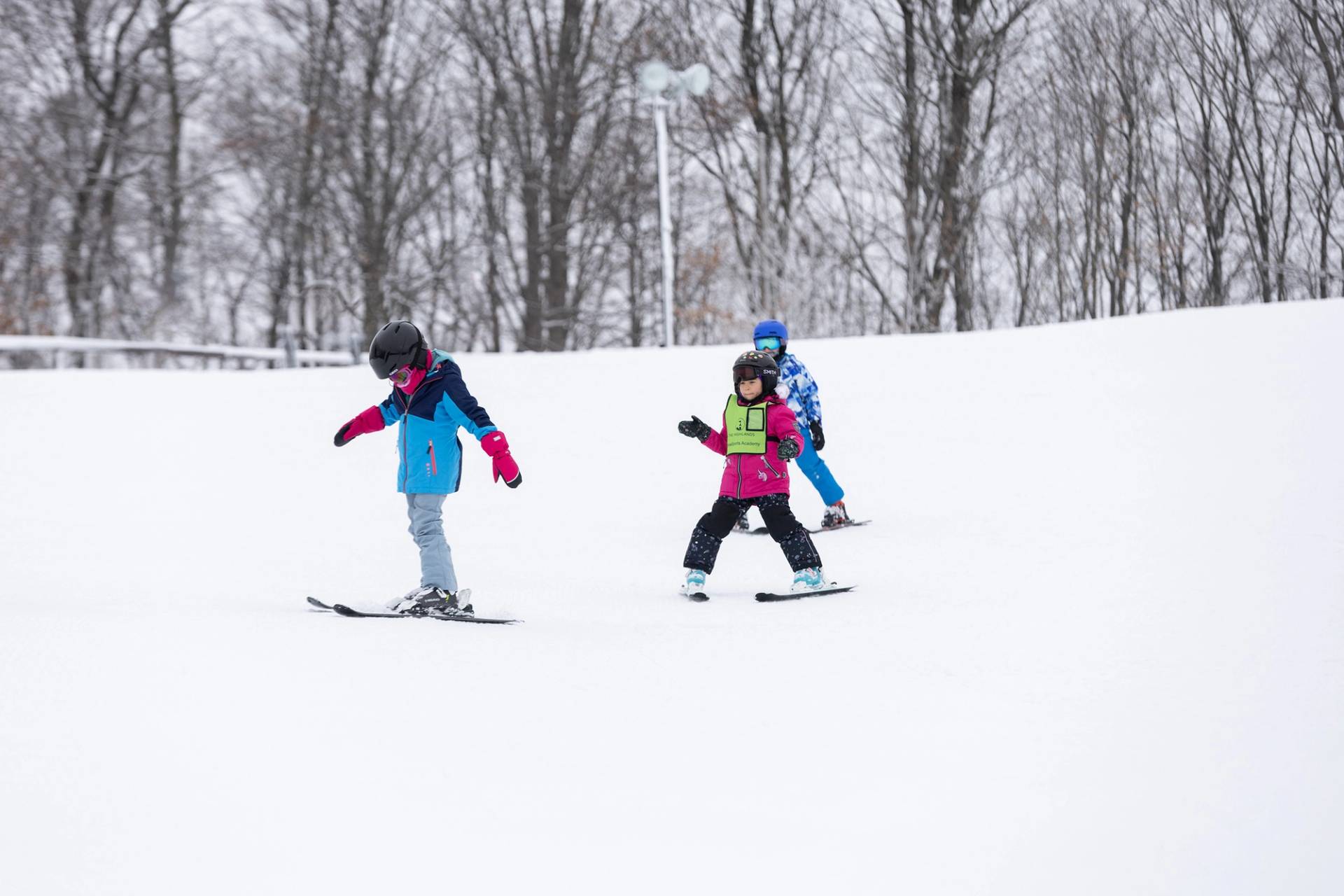 Kids skiing