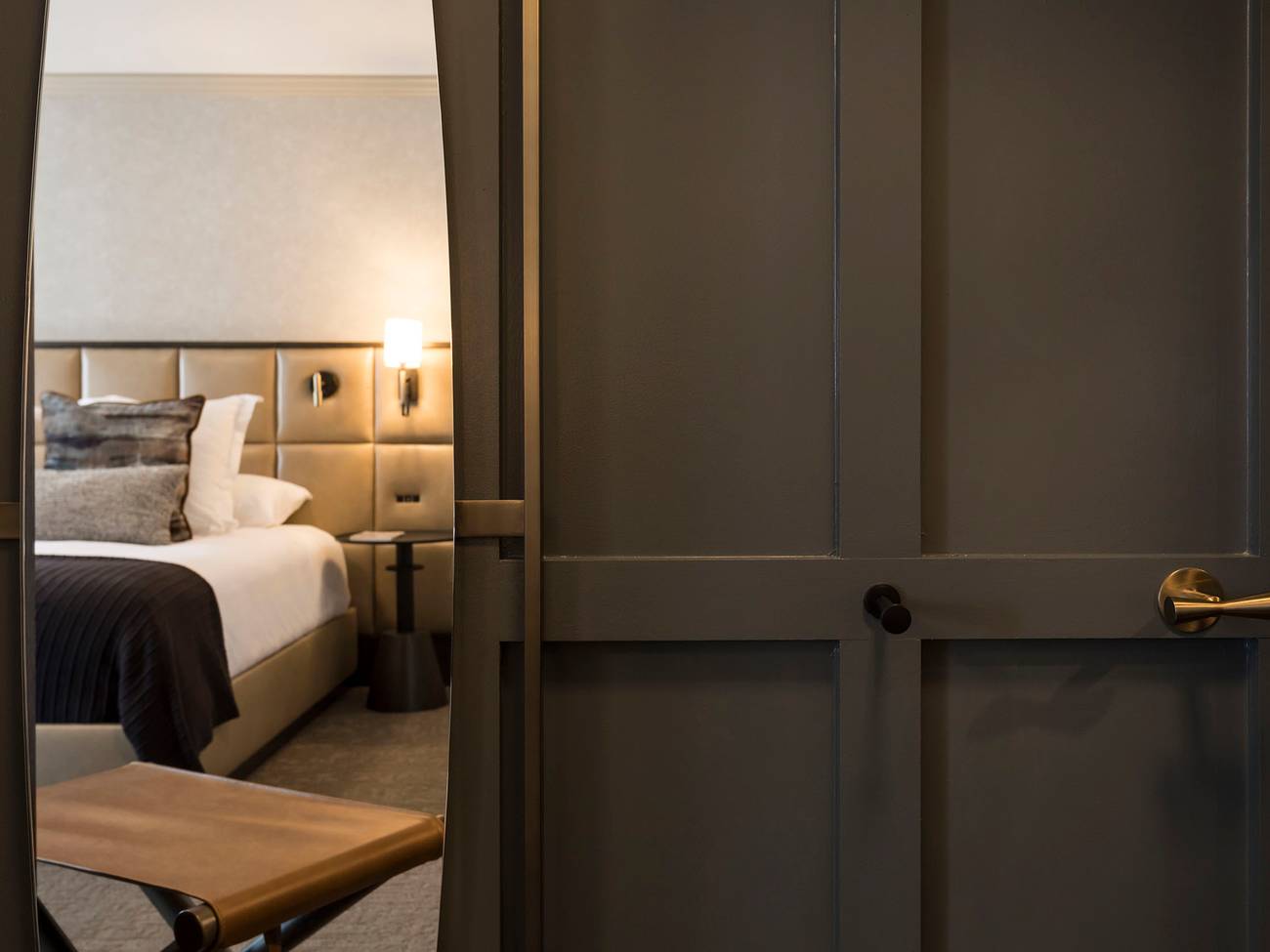 A main lodge room and mirror in the main lodge at The Highlands