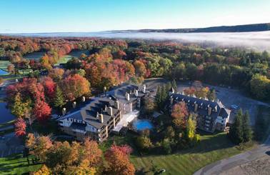 A drone shot of Heather Highlands Inn in fall