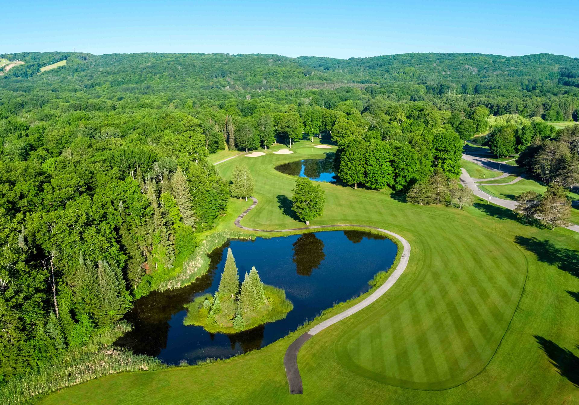 The Moor, Hole 18 at The Highlands