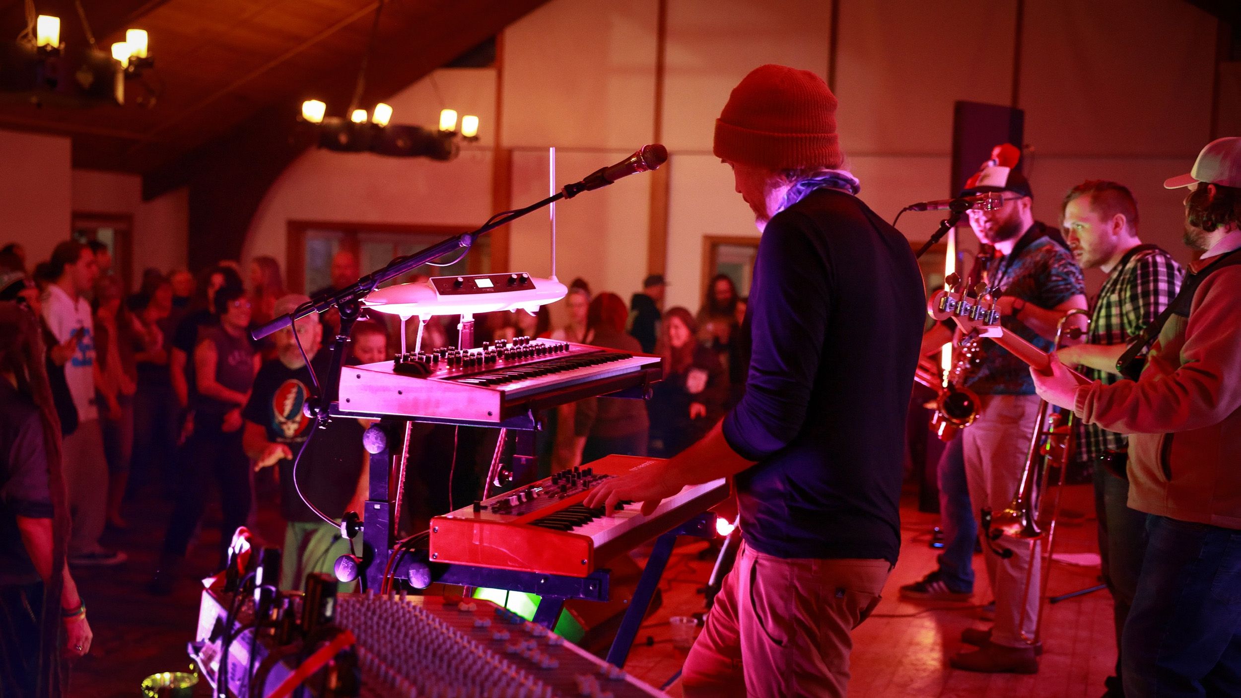 Galactic Sherpas playing in the Zoo Bar