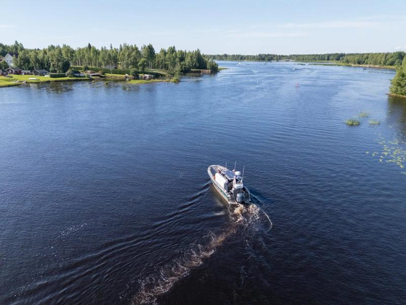 Meribiologi viihtyy pinnan alla – Videokuvaus ja valokuvaus artikkeliin