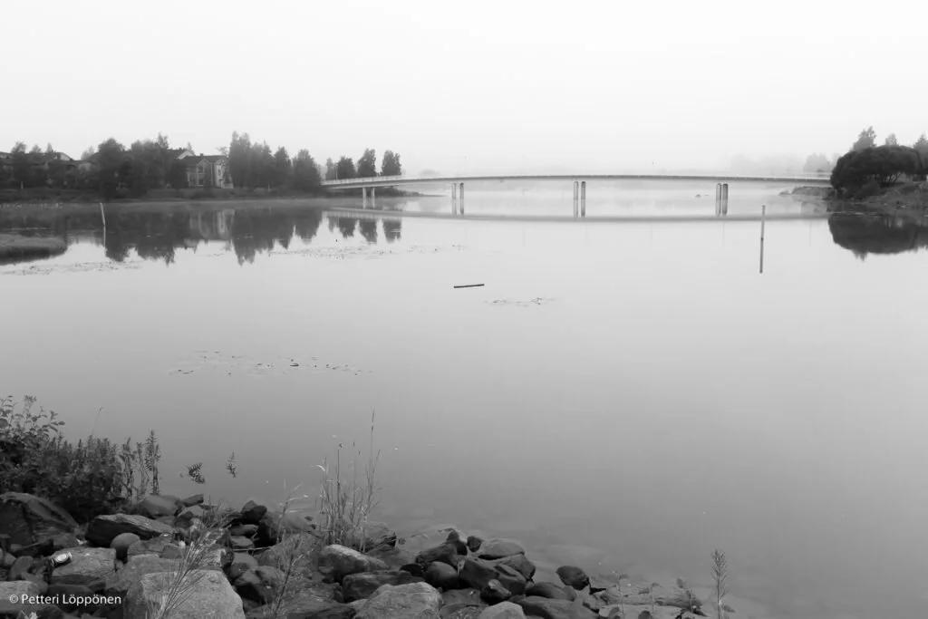 Sumuiset mustavalkoiset Oulu-kuvat | Maisemakuvaus