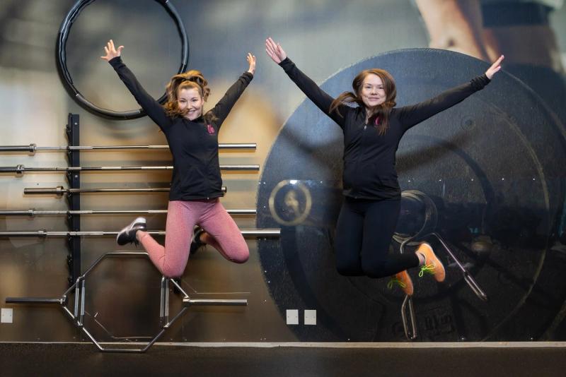 Brändikuvia naisten Liikuntakeskus Ololle