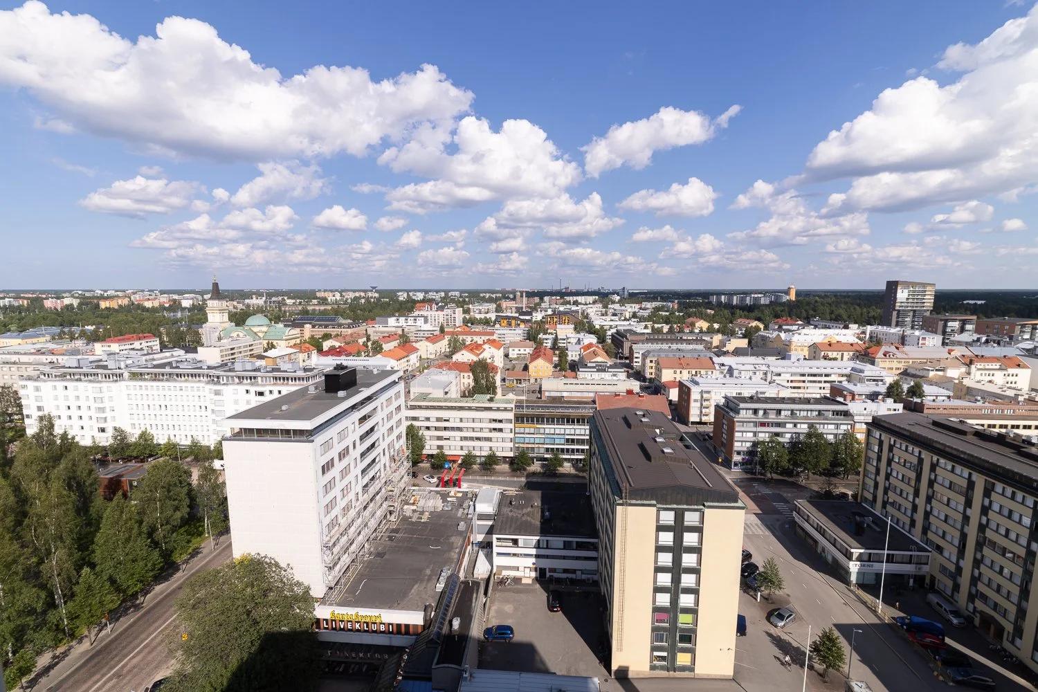 Esittelyvideo, lyhytvideoita sekä valokuvia Skanska Kodeille Oulun Plaanatornin asunnosta