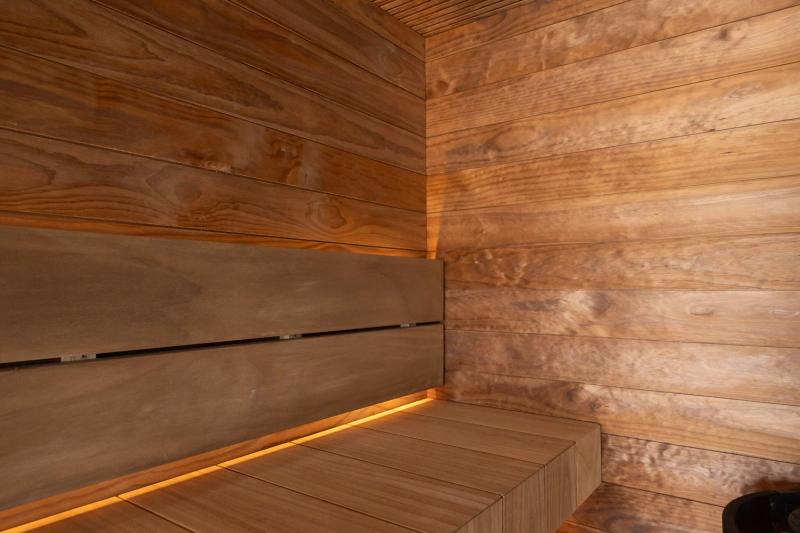 Esittelyvideo, lyhytvideoita sekä valokuvia Skanska Kodeille Oulun Plaanatornin asunnosta