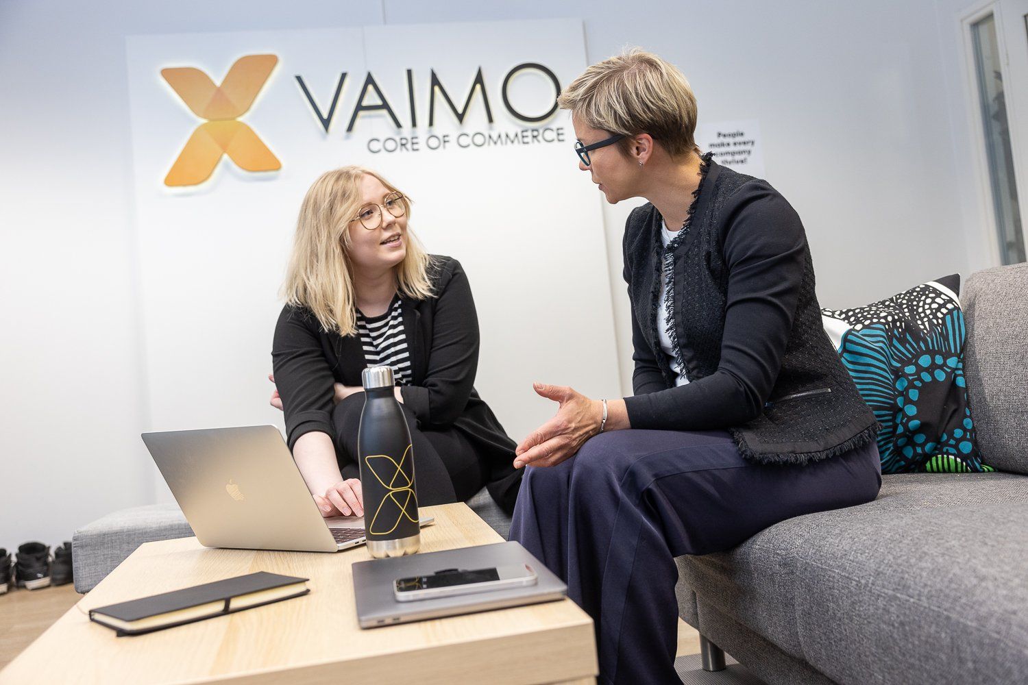 Brändikuvia VAIMO Finland Oy:lle Oulussa | Omat kuvapankkikuvat