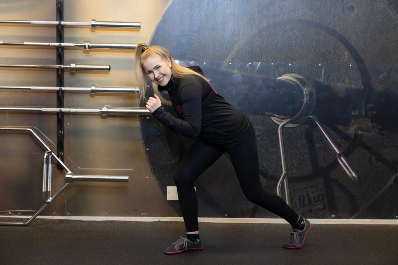 Brändikuvia naisten Liikuntakeskus Ololle