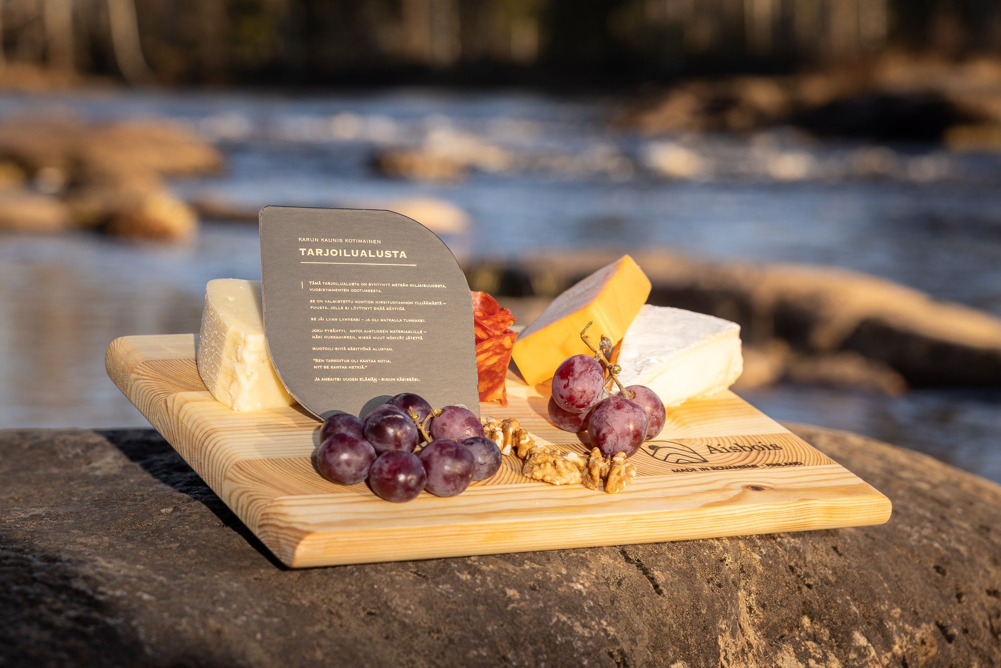 Lahjat by Varmasti – product photography in the studio and at Koitelinkoski