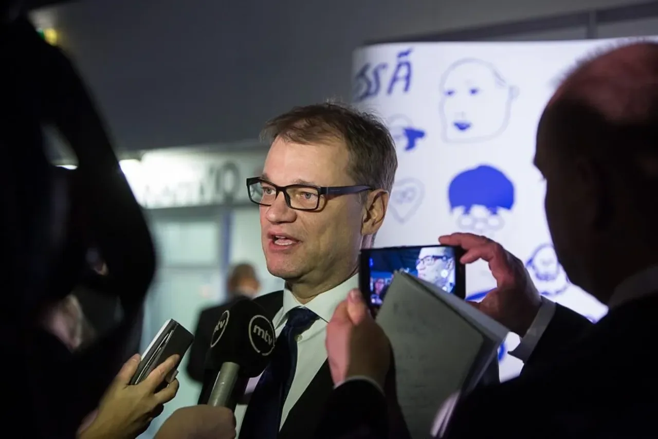 Pääministeri Sipilä median edessä