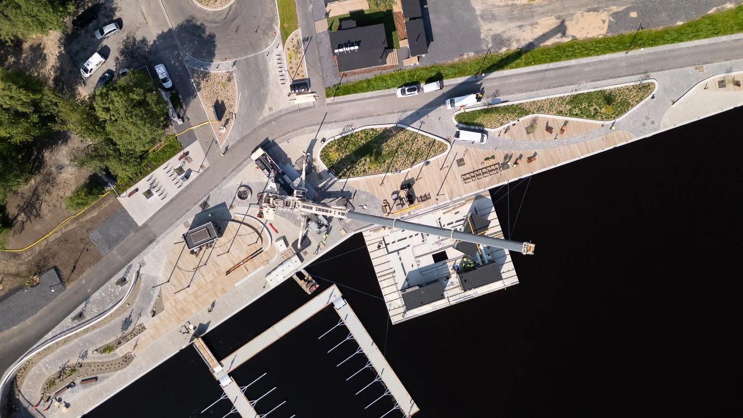 Yrityskuvaukset Oulussa: Nostovideo ja valokuvat E. Helaakoskelle