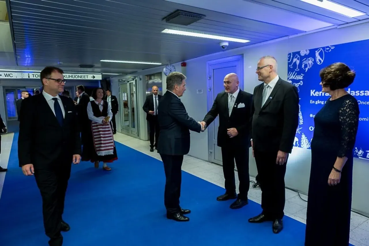 Tasavallan Presidentti Sauli Niinistö saapuu Suomi 100 juhlaan