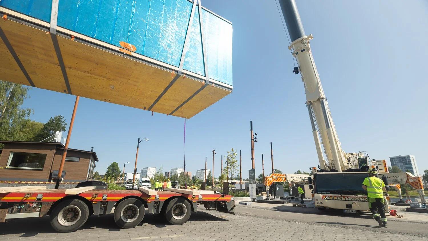 Yrityskuvaukset Oulussa: Nostovideo ja valokuvat E. Helaakoskelle