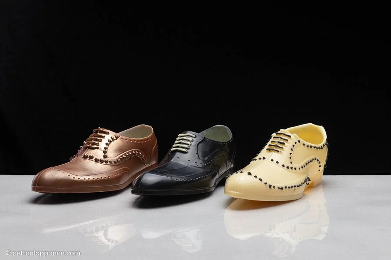  Miesten suklaakengät 