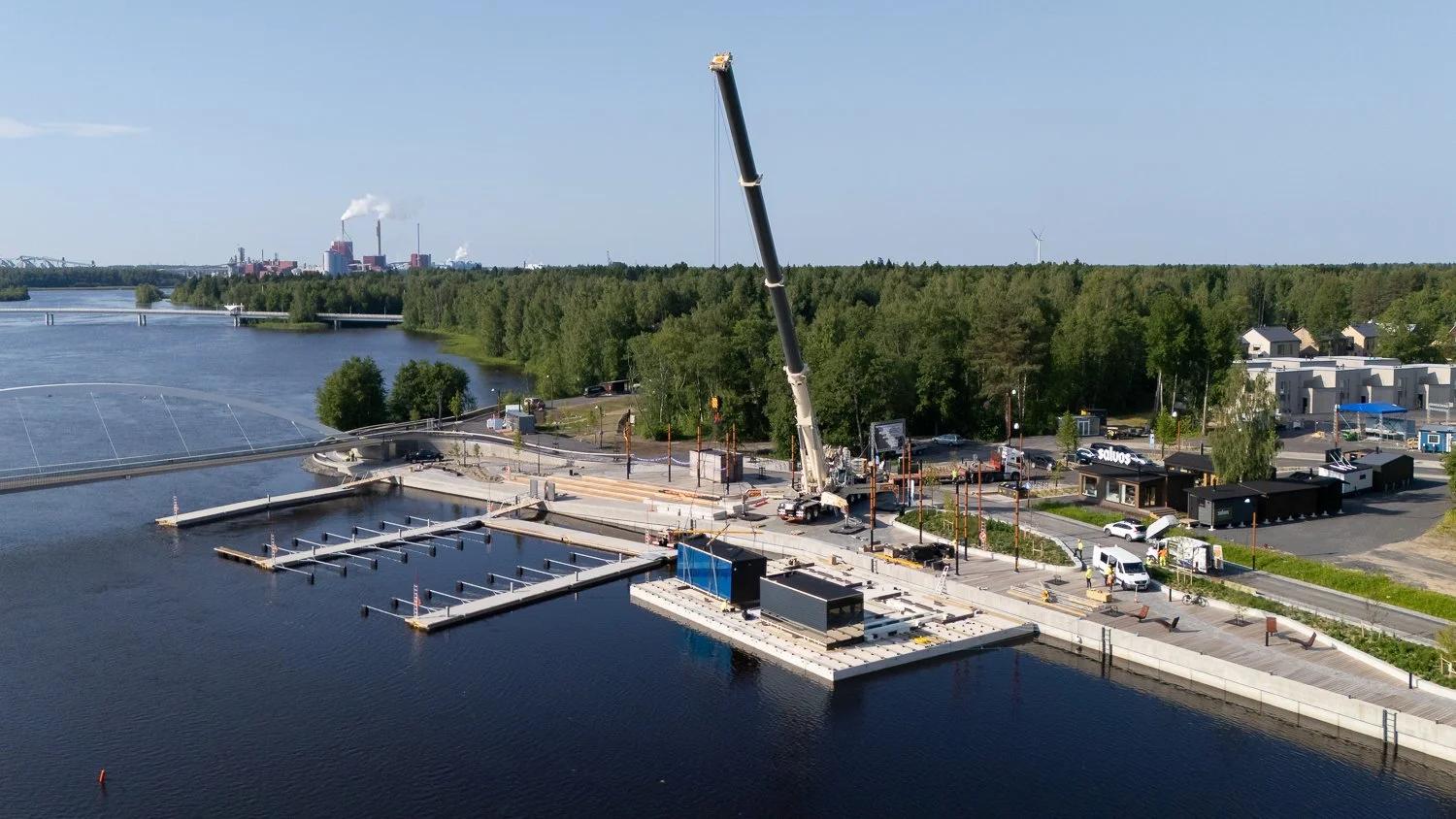 Yrityskuvaukset Oulussa: Nostovideo ja valokuvat E. Helaakoskelle