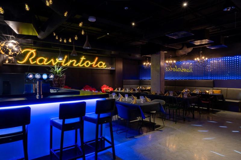 Tilakuvia Oulun Amarillon yökerho juhlatilasta