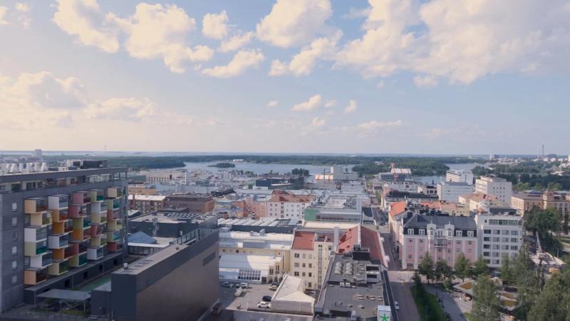 Esittelyvideo, lyhytvideoita sekä valokuvia Skanska Kodeille Oulun Plaanatornin asunnosta