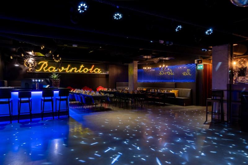 Tilakuvia Oulun Amarillon yökerho juhlatilasta