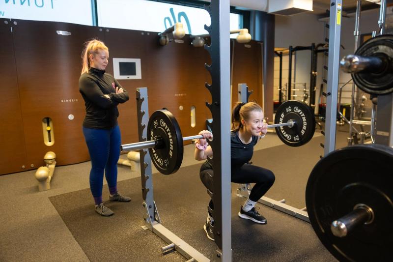 Brändikuvia naisten Liikuntakeskus Ololle