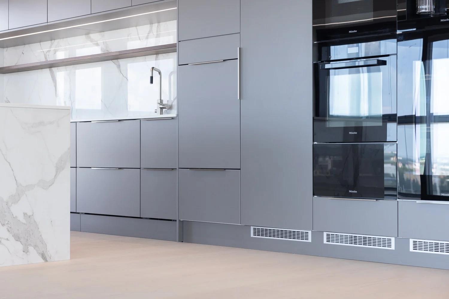 Esittelyvideo, lyhytvideoita sekä valokuvia Skanska Kodeille Oulun Plaanatornin asunnosta