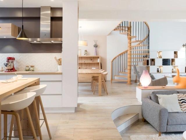 Salon lumineux rénové