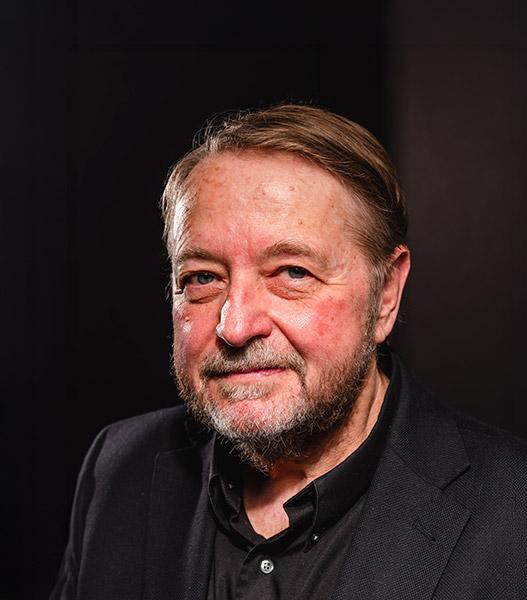 Luis Alberto Urrea