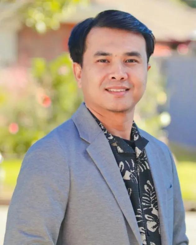 Zamzami Zainuddin 