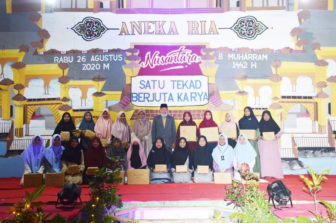Aneka Ria 1