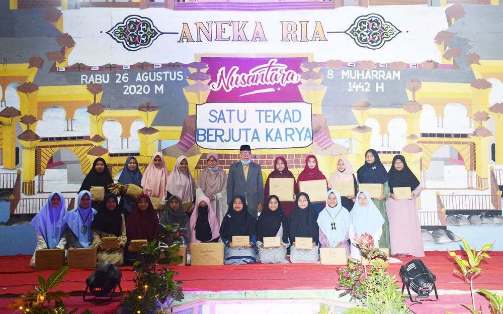 Aneka Ria 1