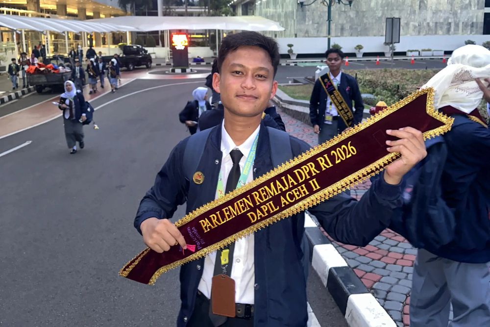 Muhammad Abyan, Santri Pesantren Modern Misbahul Ulum, Terpilih sebagai Delegasi Aceh pada Parlemen Remaja DPR RI Dapil Aceh II.