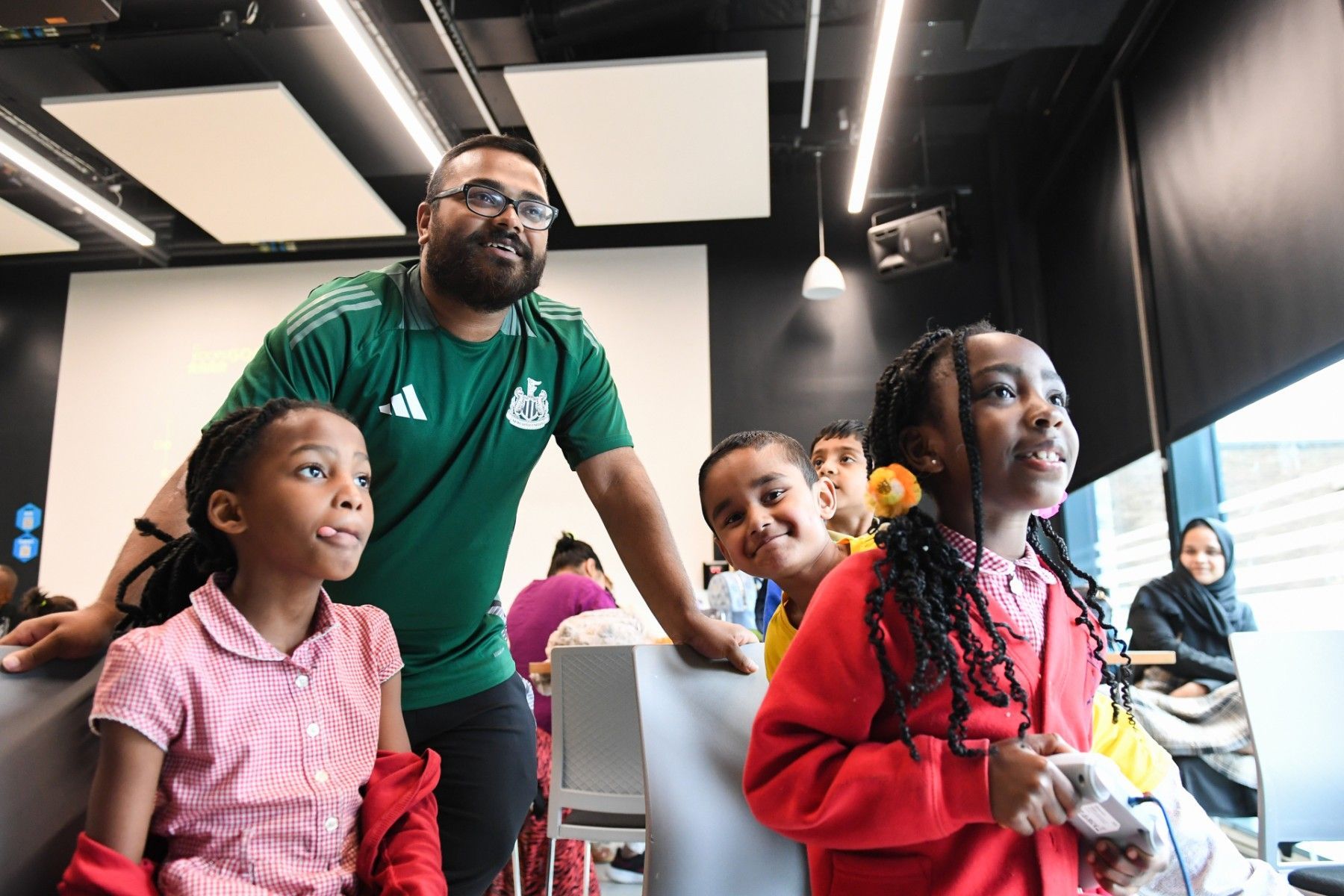 Newcastle United Foundation - Family Fun Club: Family Arts and Crafts at NUCASTLE