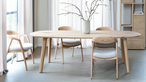 Eettafel afmetingen: hoeveel plaats heb je nodig?