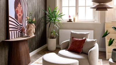 Altijd een extra zitplek: het slimme bijzetzeteltje in je woonkamer met Henders & Hazel