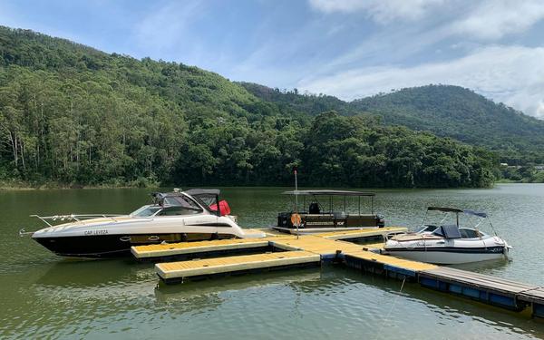 Why a Pontoon Boat Is the Best Bet for Family Fun