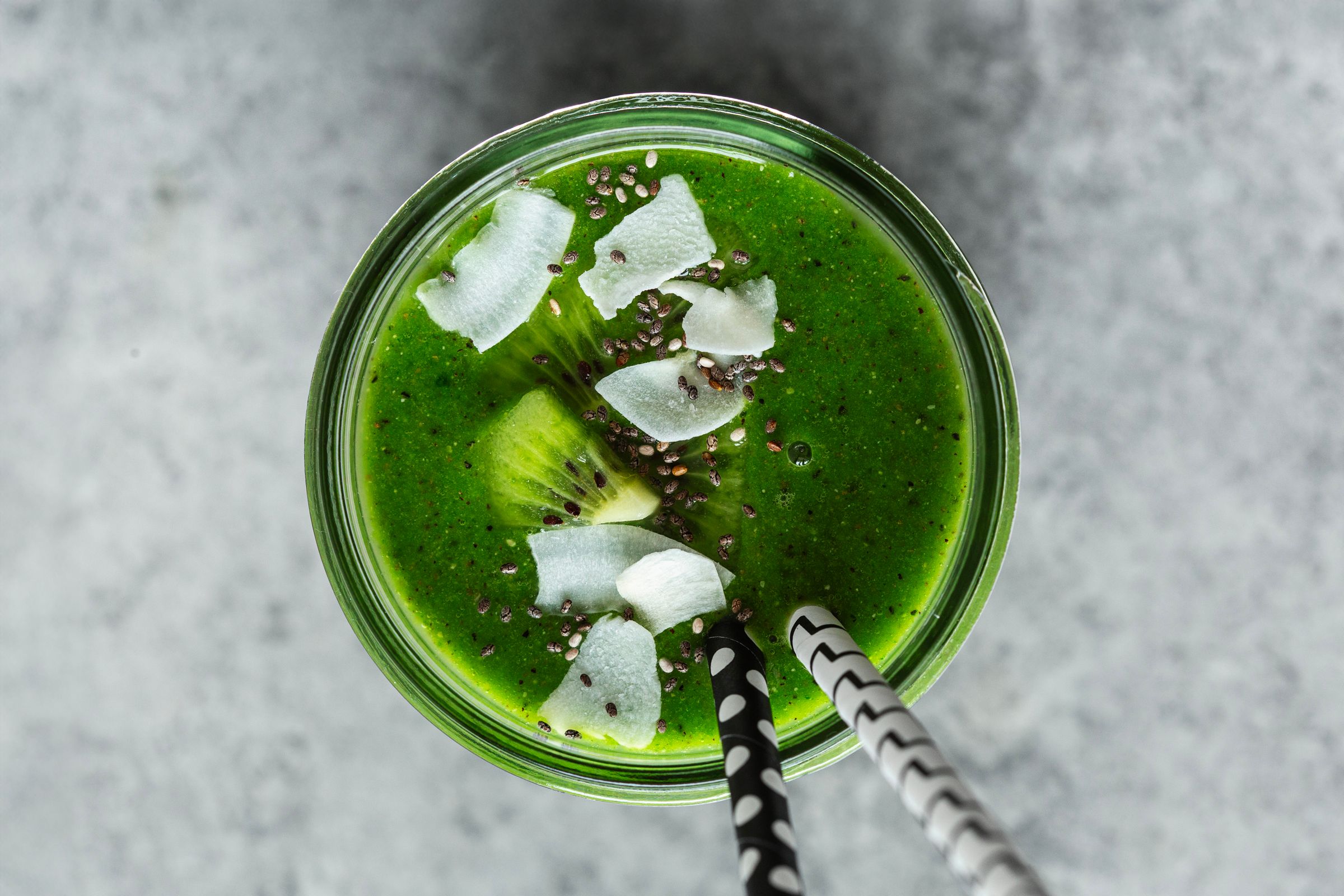 Kiwi & Spinach Breakfast Smoothie - Cocoon Cooks